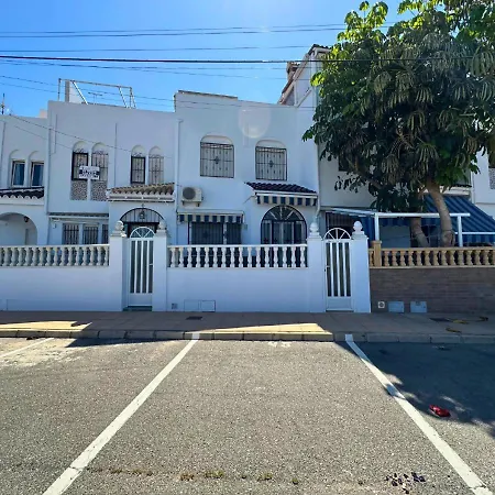 Bungalo En La Mata En Urbanizacion Con Piscina *