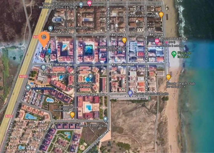 Bungalo En La Mata En Urbanizacion Con Piscina